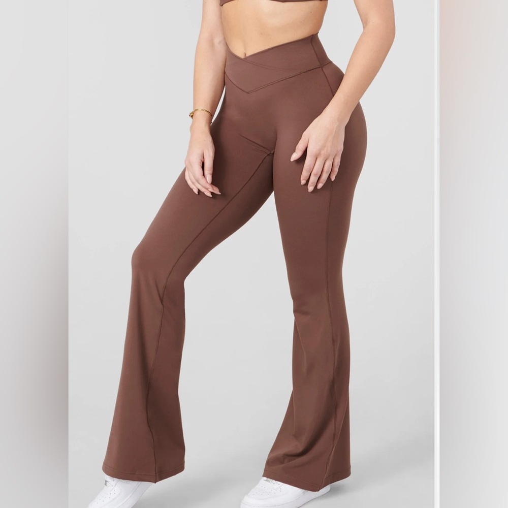 YoungLA W215 VITAL FLARE PANTS Milk Chocolate